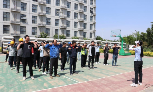 “繩”采飛揚(yáng)綻活力，奮進(jìn)團(tuán)結(jié)譜新篇陜建新型建材成功舉辦慶五一·迎五四職工拔河比賽